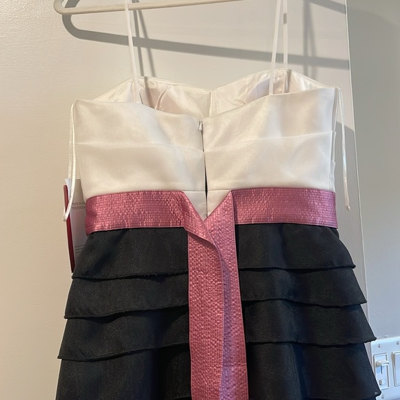 JS COLLECTION DRESS 💕🖤 - Picture 3 of 6